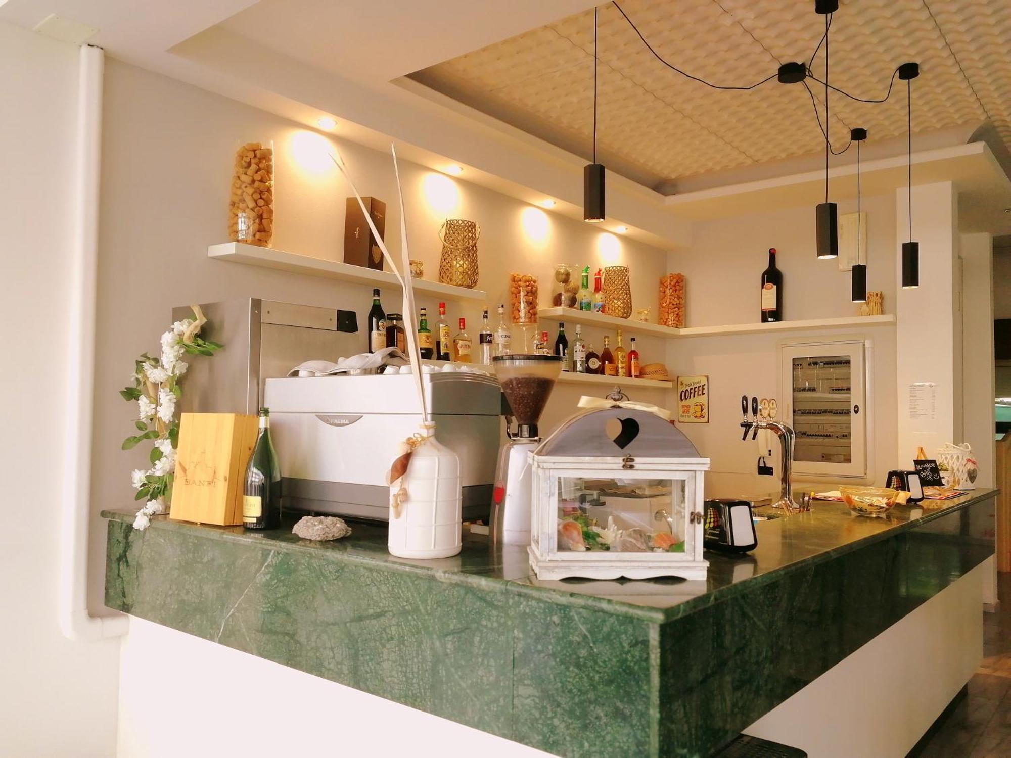 Hotel Atmosfere Beach Cesenatico Extérieur photo